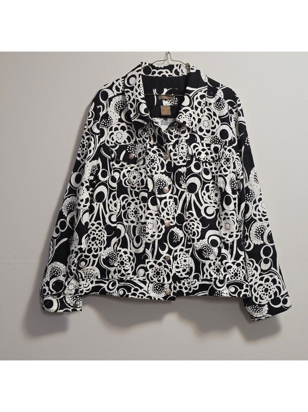 Anne Carson 100% Linen Floral Black and White Women's Jacket